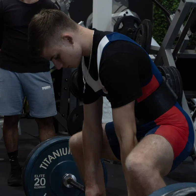 Two members training together at Kaos Fitness